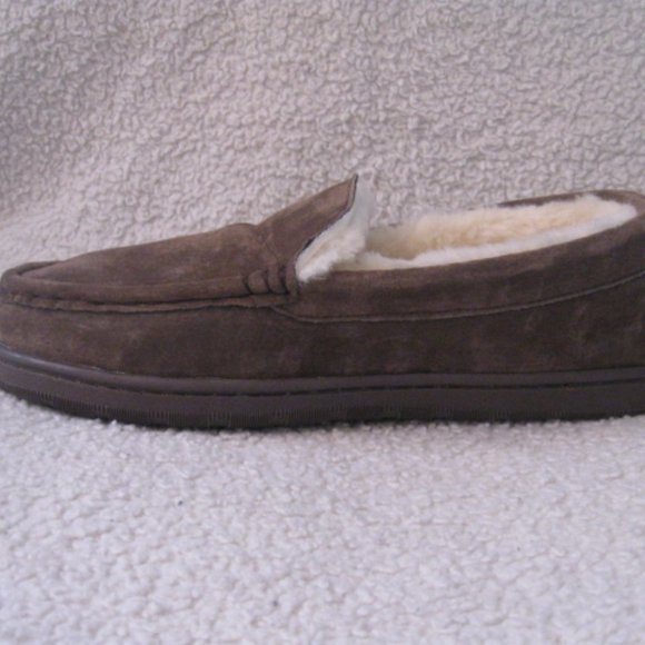 Lamo Harrison Moc Chocolate Brown Slippers - Picture 9 of 12
